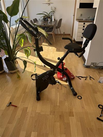 Afhent, Næsten ubrugt -  Ascendic 8001 Foldbar Motionscykel