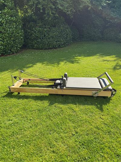 Demo model - Foldbar Pilates reformer i egetræ